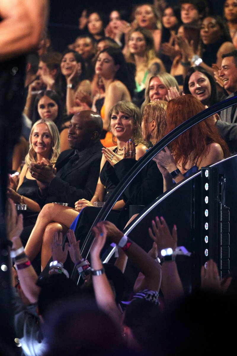 Taylor Swift at 2023 MTV Video Music Awards — photo 232