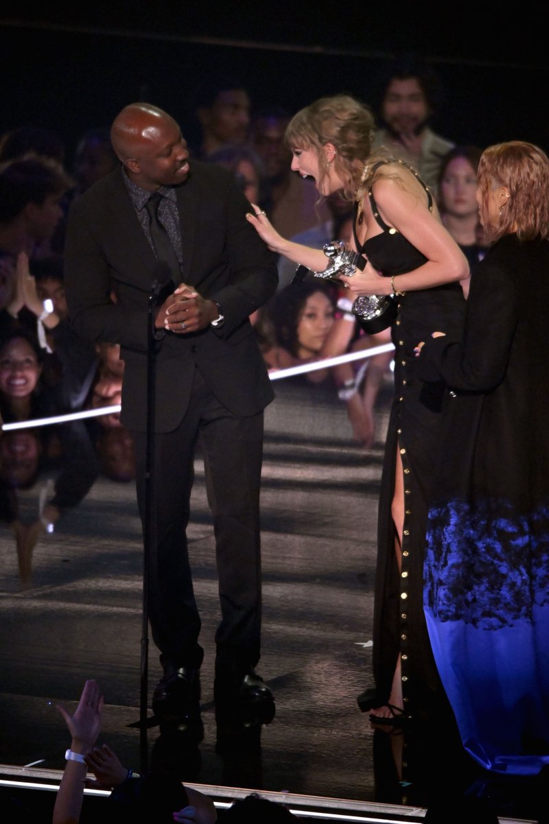 Taylor Swift at 2023 MTV Video Music Awards — photo 239