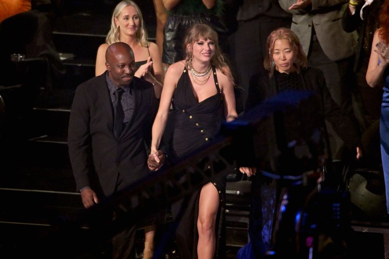 Taylor Swift at 2023 MTV Video Music Awards — photo 240