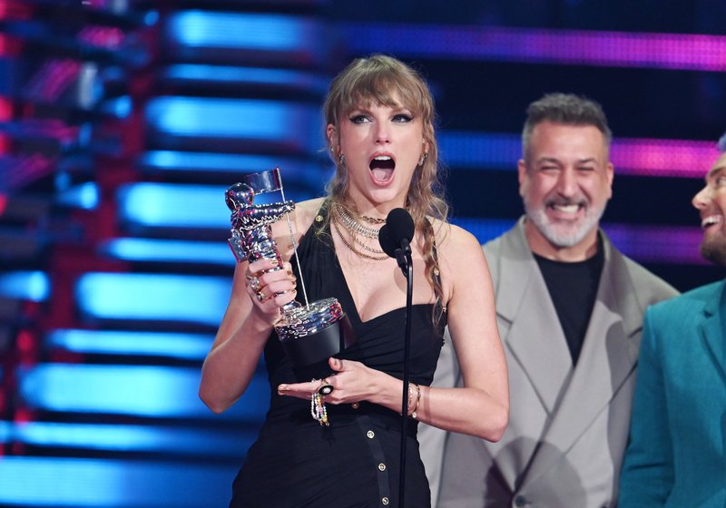 Taylor Swift at 2023 MTV Video Music Awards — photo 255