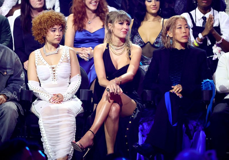 Taylor Swift at 2023 MTV Video Music Awards — photo 286