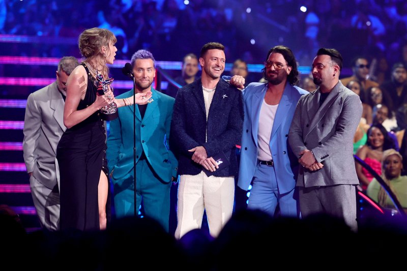 Taylor Swift at 2023 MTV Video Music Awards — photo 303