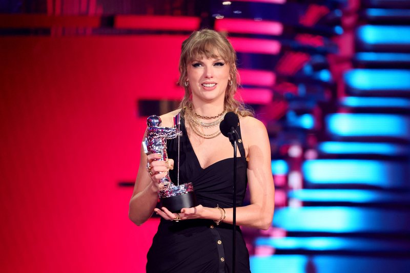 Taylor Swift at 2023 MTV Video Music Awards — photo 317