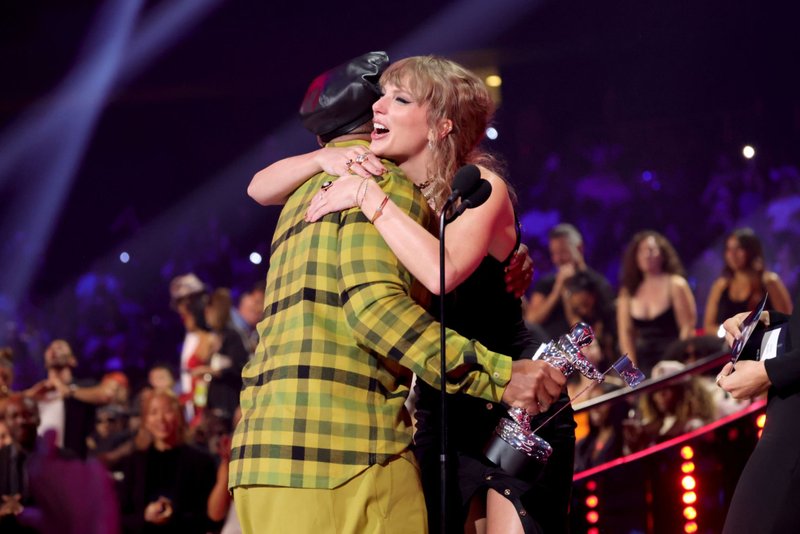 Taylor Swift at 2023 MTV Video Music Awards — photo 327