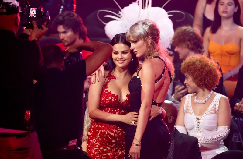 Taylor Swift at 2023 MTV Video Music Awards — photo 357
