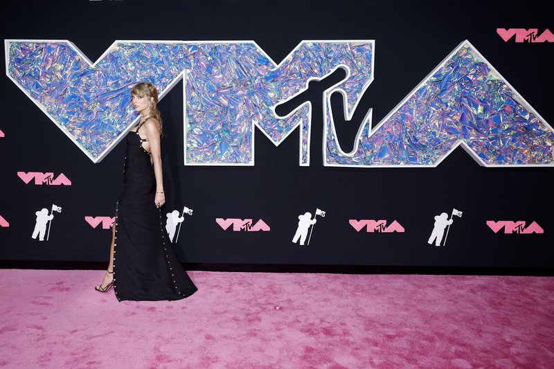 Taylor Swift at 2023 MTV Video Music Awards — photo 367