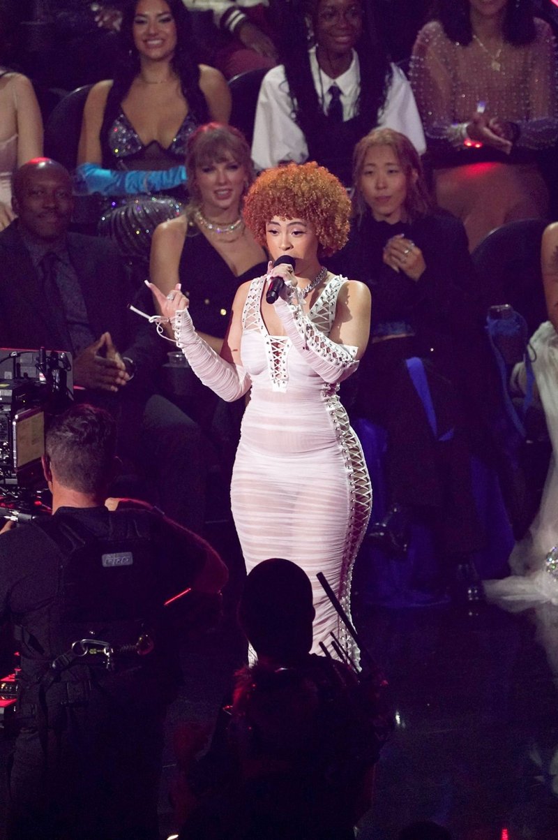 Taylor Swift at 2023 MTV Video Music Awards — photo 380