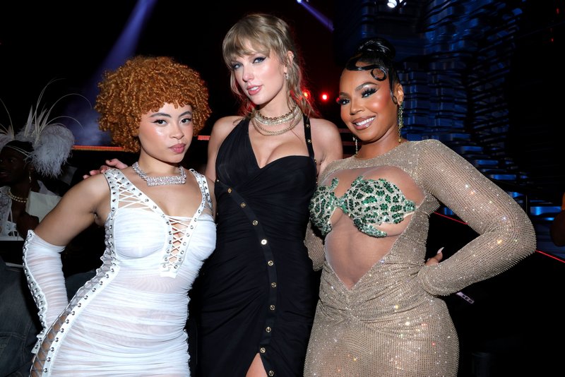 Taylor Swift at 2023 MTV Video Music Awards — photo 404