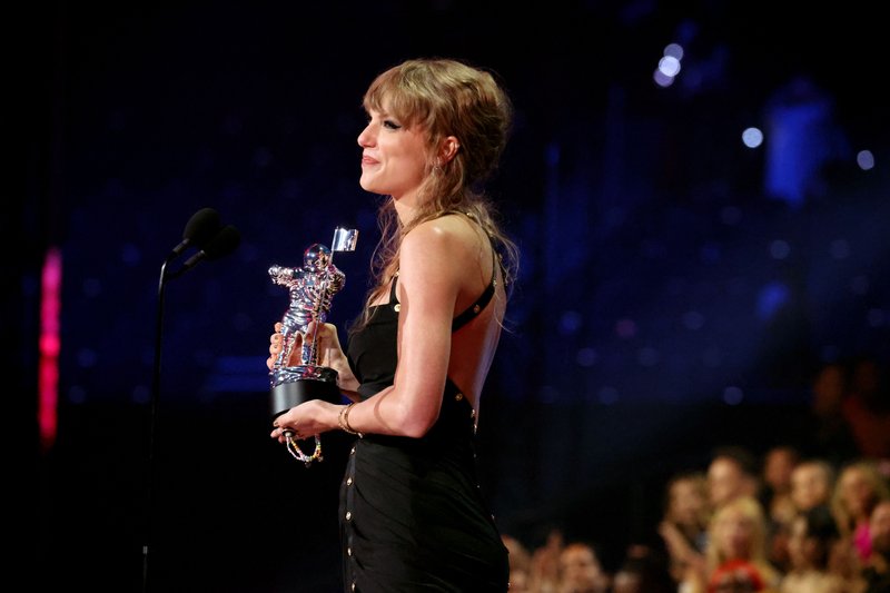 Taylor Swift at 2023 MTV Video Music Awards — photo 407