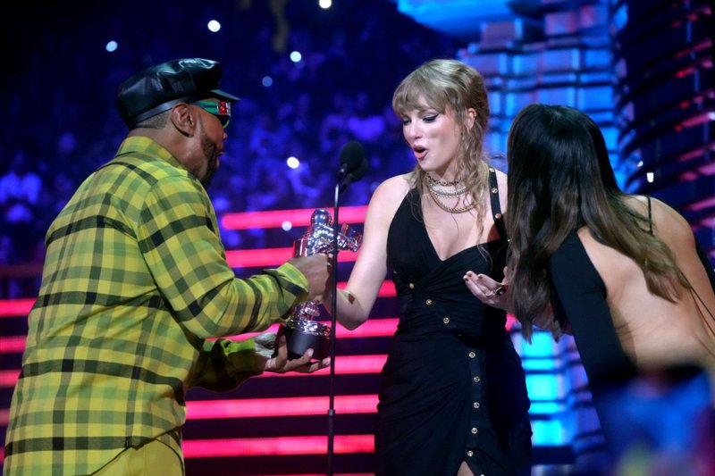 Taylor Swift at 2023 MTV Video Music Awards — photo 411