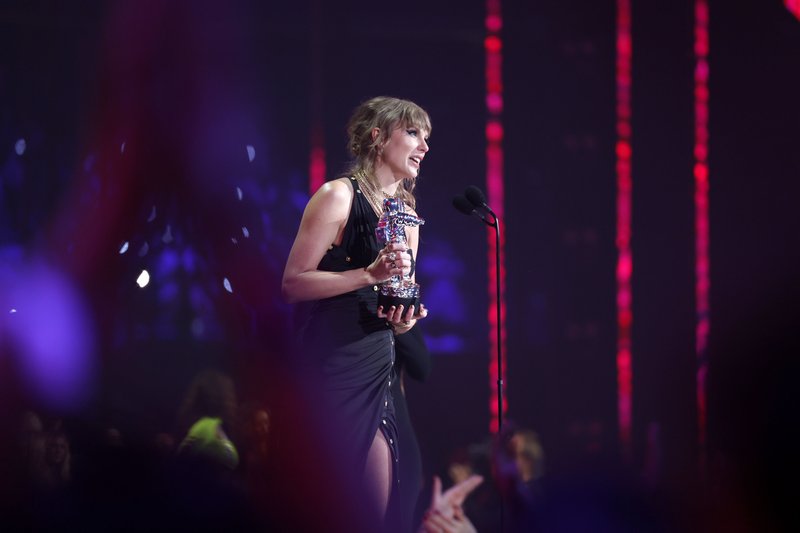 Taylor Swift at 2023 MTV Video Music Awards — photo 436