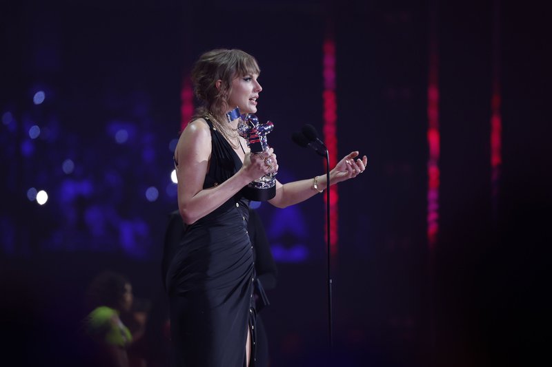 Taylor Swift at 2023 MTV Video Music Awards — photo 440