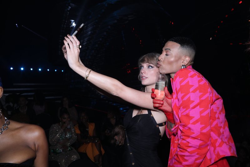 Taylor Swift at 2023 MTV Video Music Awards — photo 459