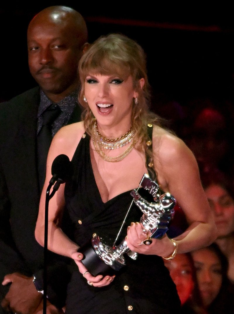 Taylor Swift at 2023 MTV Video Music Awards — photo 479