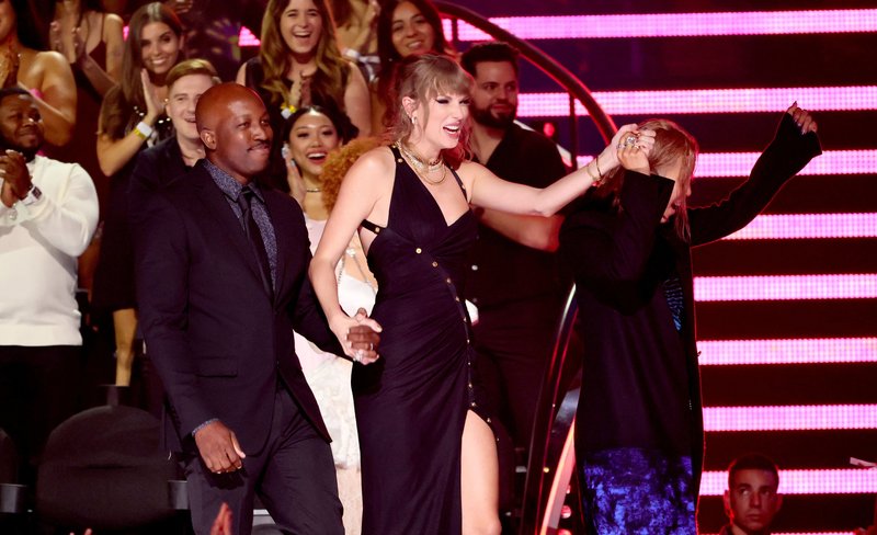 Taylor Swift at 2023 MTV Video Music Awards — photo 480
