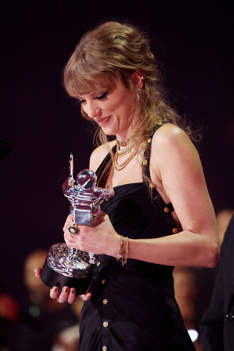 Taylor Swift at 2023 MTV Video Music Awards — photo 495