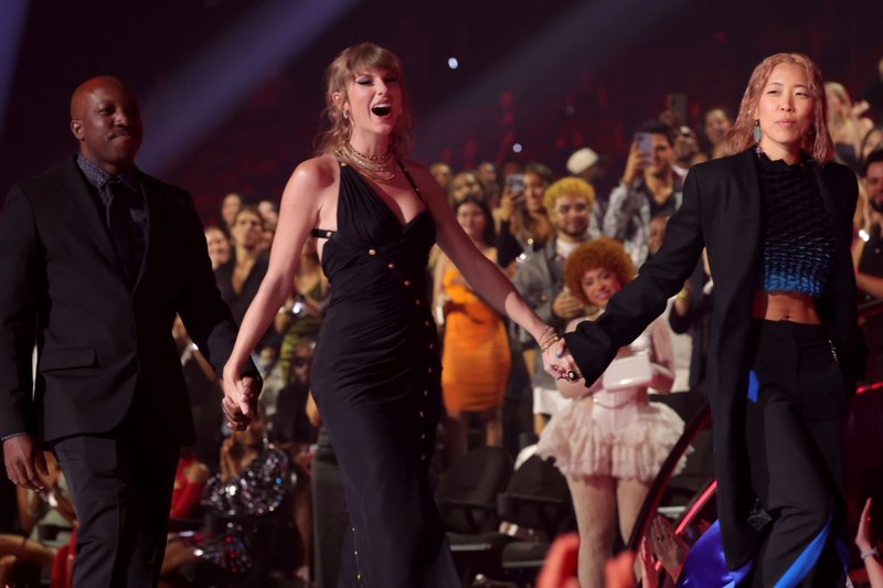 Taylor Swift at 2023 MTV Video Music Awards — photo 512