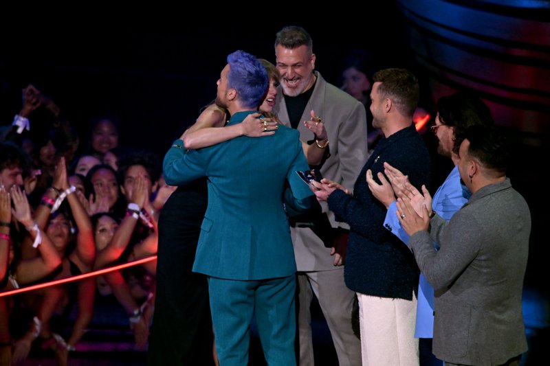 Taylor Swift at 2023 MTV Video Music Awards — photo 539