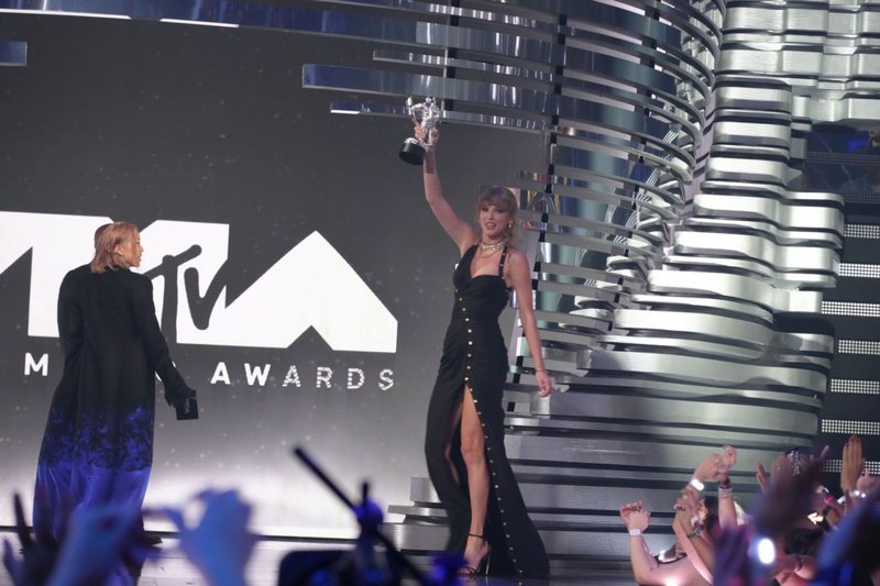 Taylor Swift at 2023 MTV Video Music Awards — photo 558