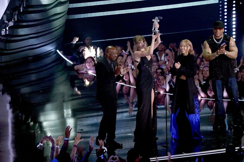 Taylor Swift at 2023 MTV Video Music Awards — photo 567