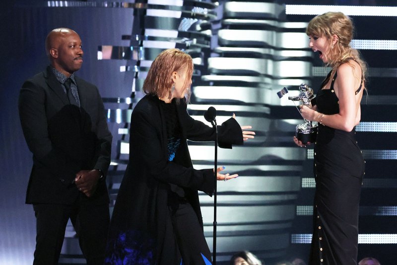 Taylor Swift at 2023 MTV Video Music Awards — photo 585