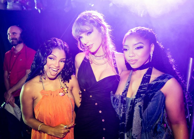 Taylor Swift at 2023 MTV Video Music Awards — photo 606