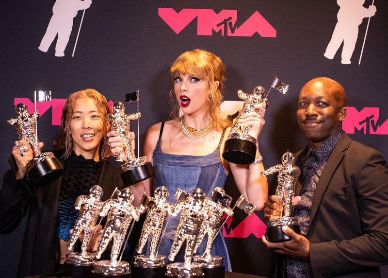 Taylor Swift at 2023 MTV Video Music Awards — photo 638