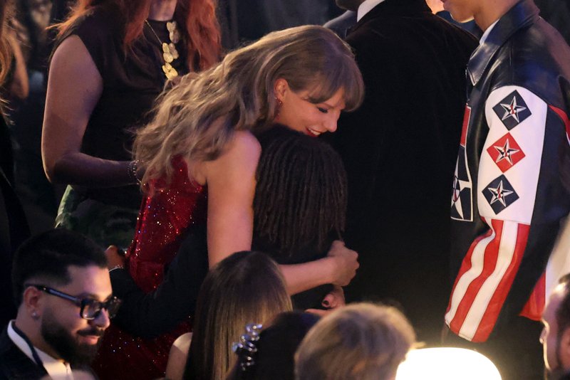 Taylor Swift at 67th GRAMMY Awards — photo 16