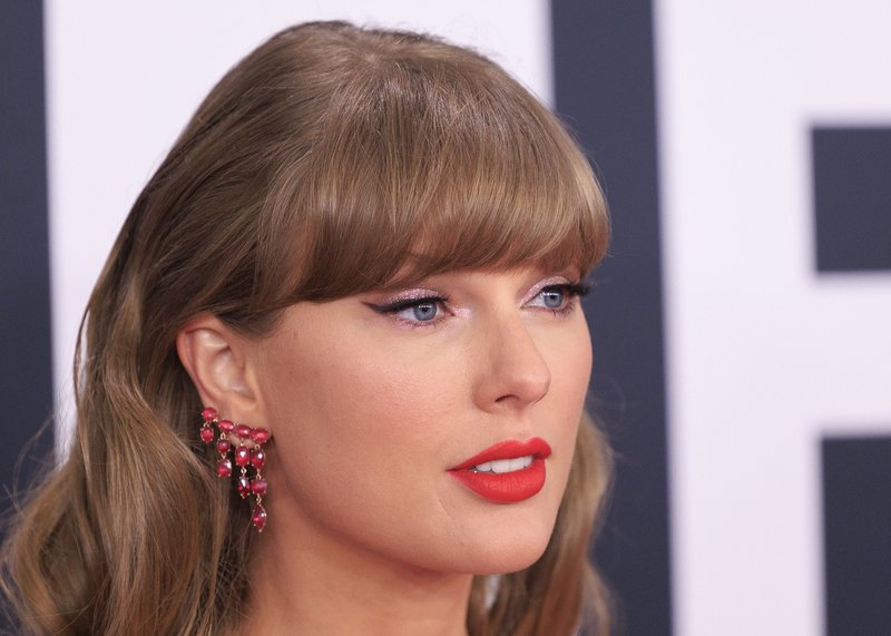 Taylor Swift at 67th GRAMMY Awards — photo 59