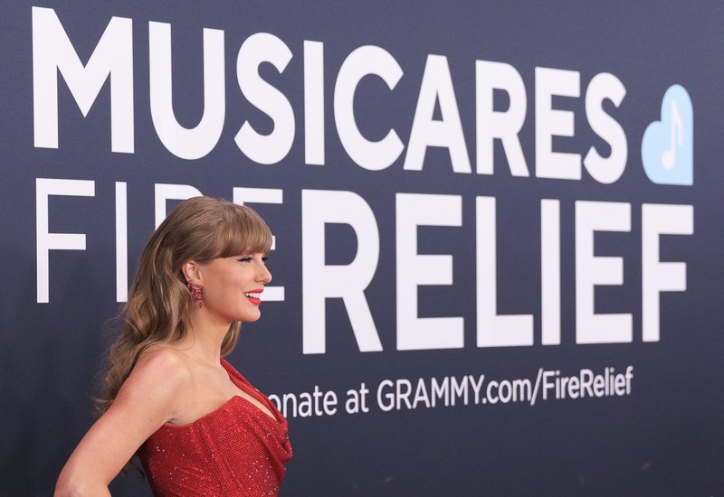 Taylor Swift at 67th GRAMMY Awards — photo 64