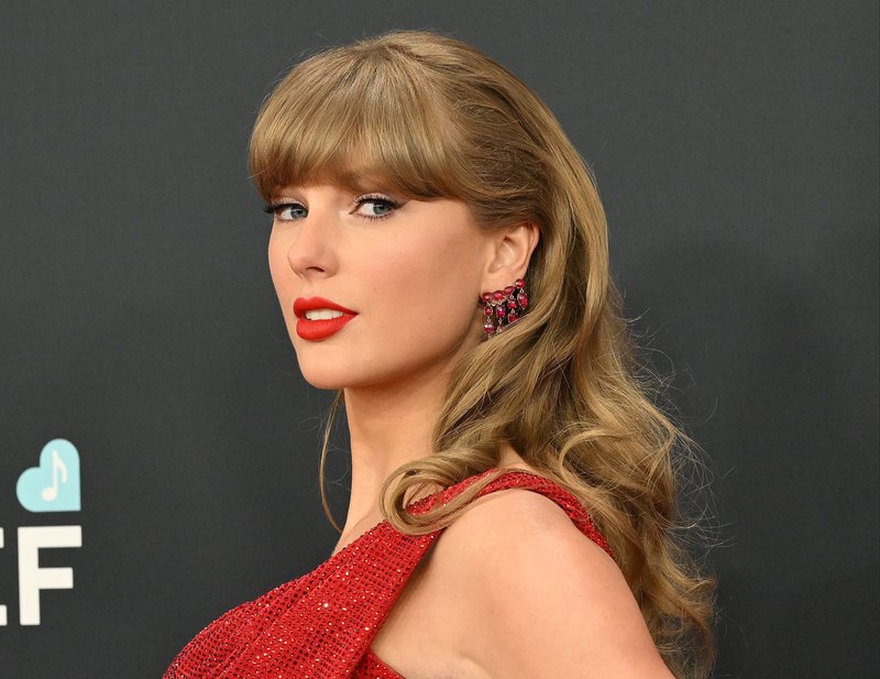 Taylor Swift at 67th GRAMMY Awards — photo 74
