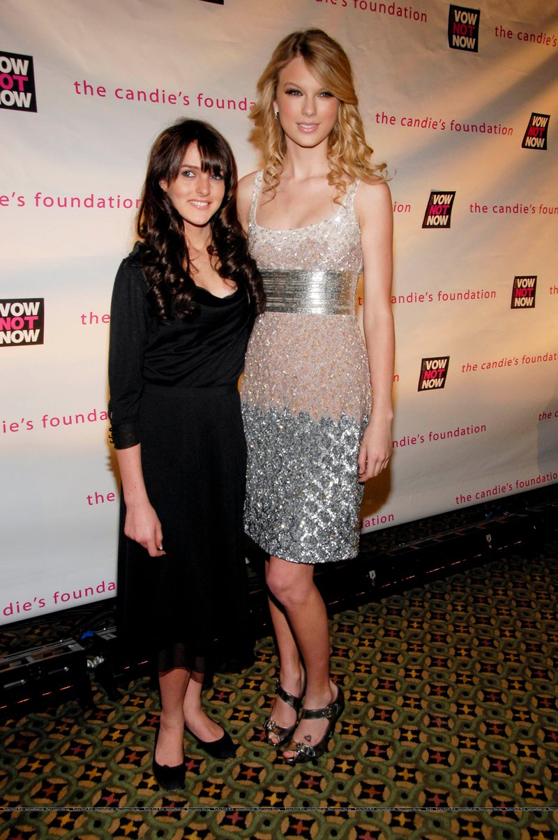 Taylor Swift — 5th Annual Candies Foundation Event to Prevent Benefit — photo 5