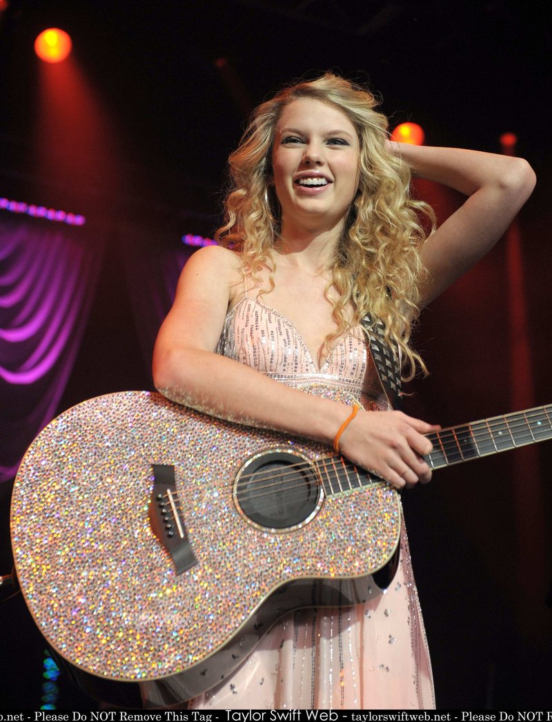 Taylor Swift — 2008 ACM New Artists Party For A Cause — photo 1