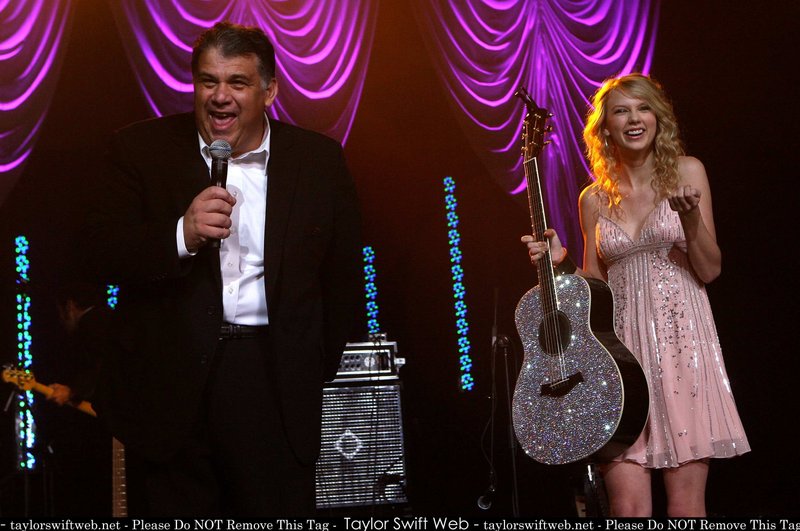 Taylor Swift — 2008 ACM New Artists Party For A Cause — photo 42