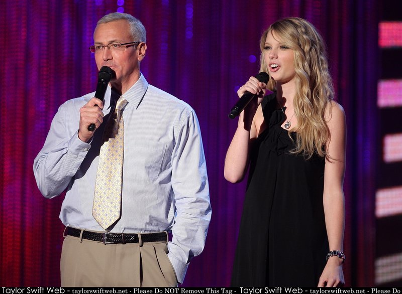 Taylor Swift — MTV Networks Upfront — photo 6