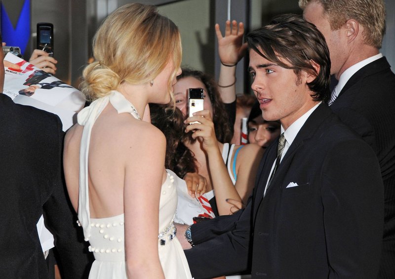 Taylor Swift — "17 Again" Premiere — photo 70