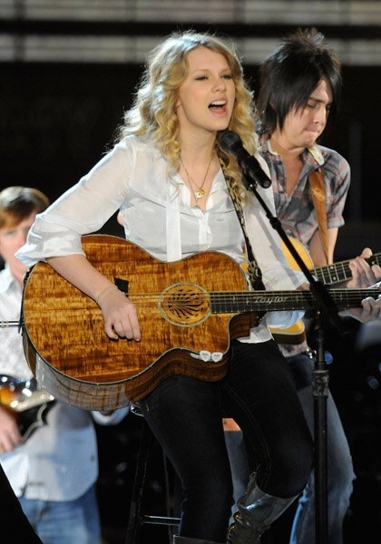 Taylor Swift — 51st Annual GRAMMY Awards - Rehearsals — photo 6