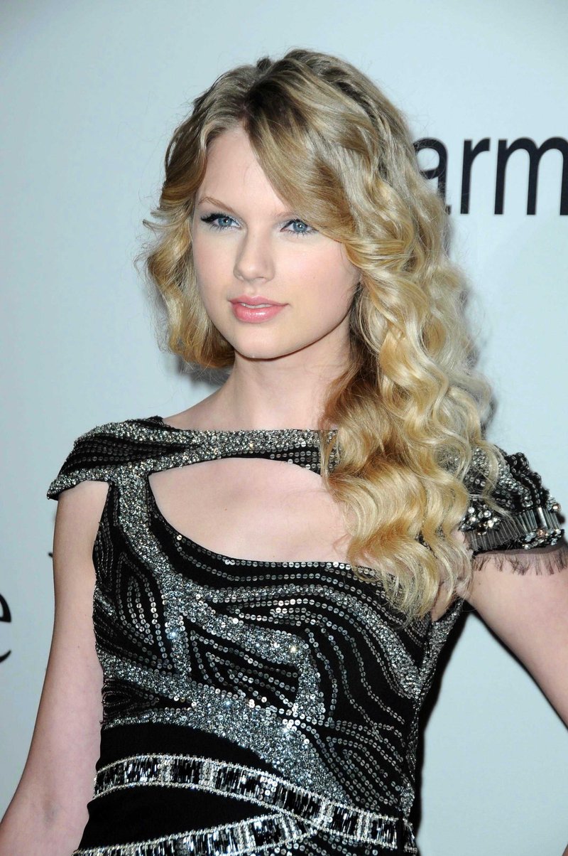 Taylor Swift — 51st Annual GRAMMY Awards - Salute To Icons: Clive Davis — photo 64