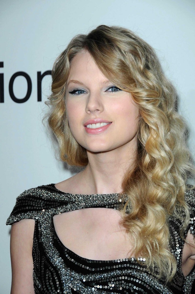 Taylor Swift — 51st Annual GRAMMY Awards - Salute To Icons: Clive Davis — photo 67