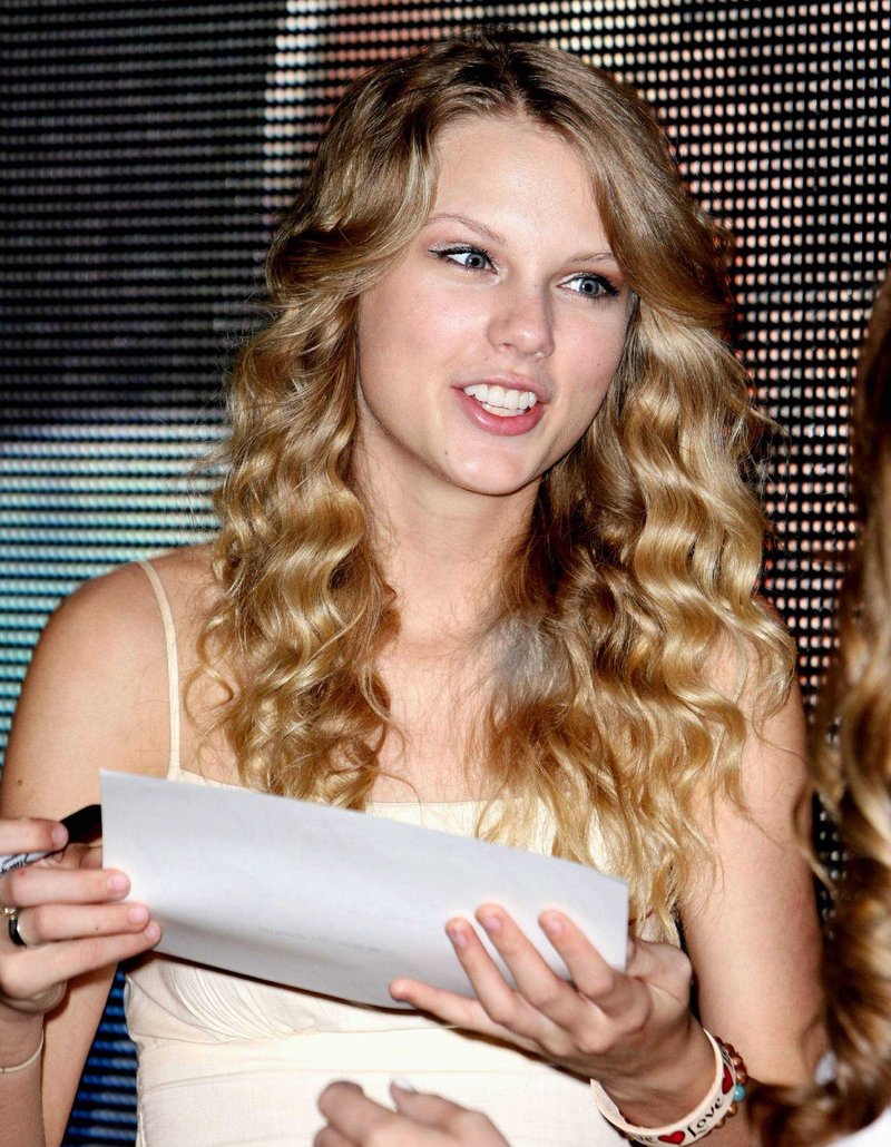 Taylor Swift — 2009 CMA Music Festival — photo 31