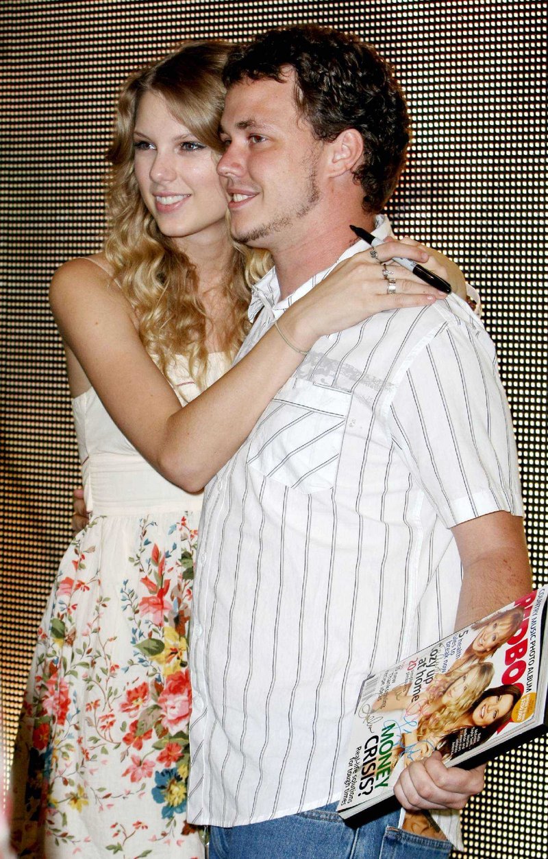 Taylor Swift — 2009 CMA Music Festival — photo 33