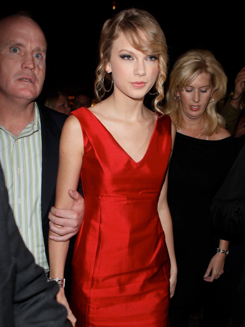 Taylor Swift — Fashion Week Spring 2010 — photo 18