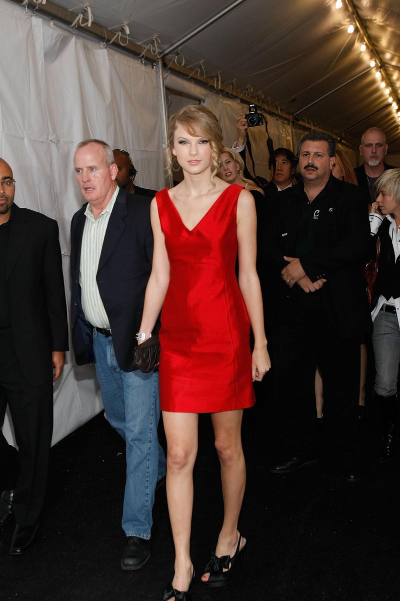Taylor Swift — Fashion Week Spring 2010 — photo 74