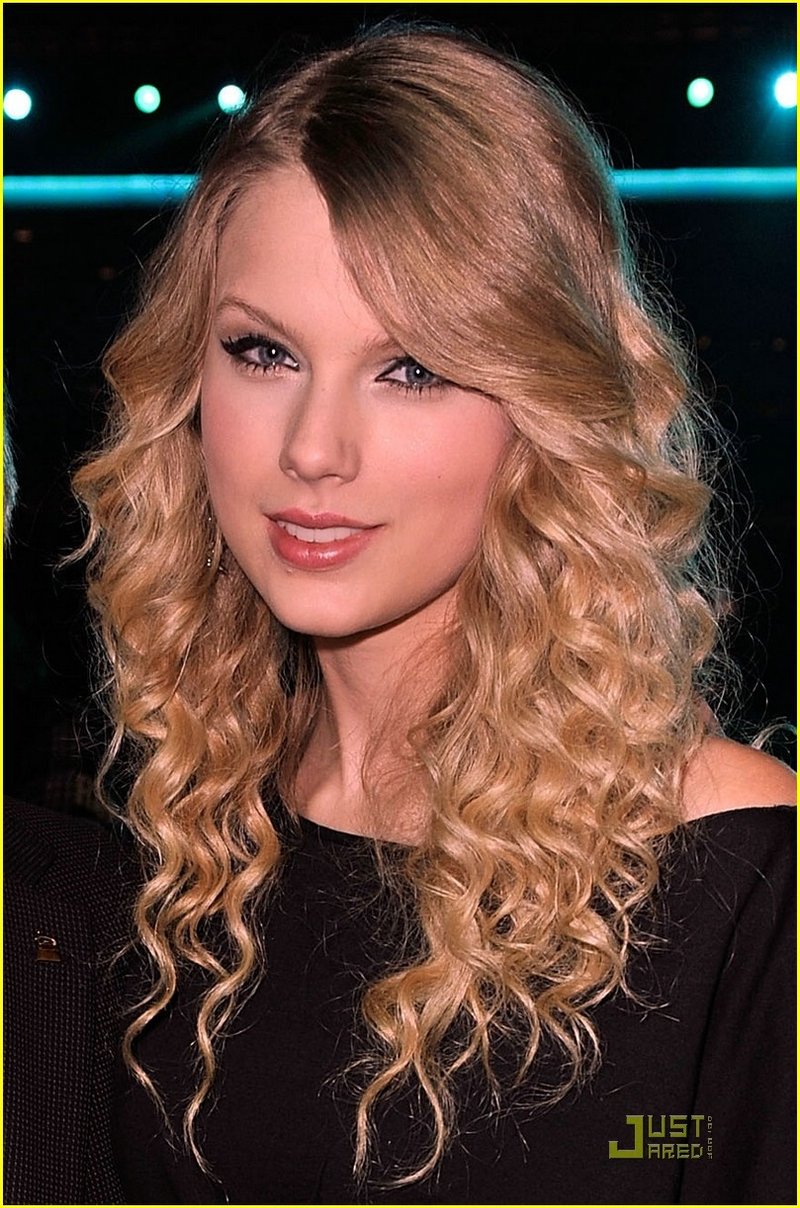 Taylor Swift — The GRAMMY Nominations Concert Live - Rehearsals - Day 1 — photo 4