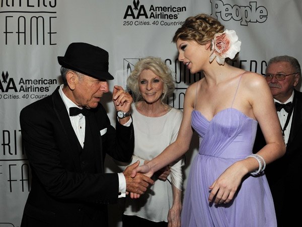 Taylor Swift at 41st Annual Songwriters Hall of Fame Ceremony — photo 19