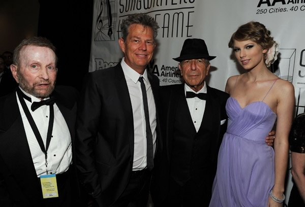 Taylor Swift at 41st Annual Songwriters Hall of Fame Ceremony — photo 20