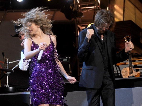 Taylor Swift at Brooks & Dunn's Tribute Concert: The Last Rodeo — photo 5