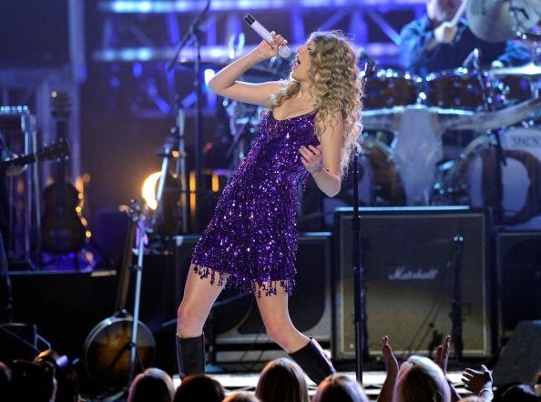 Taylor Swift at Brooks & Dunn's Tribute Concert: The Last Rodeo — photo 11