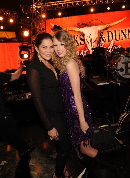 Taylor Swift at Brooks & Dunn's Tribute Concert: The Last Rodeo — photo 23