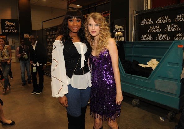 Taylor Swift at Brooks & Dunn's Tribute Concert: The Last Rodeo — photo 32